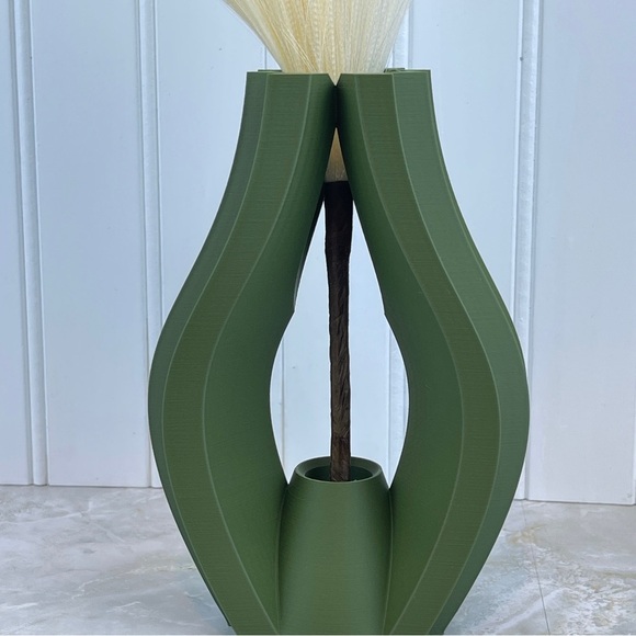Unique Modern Vase, The Krono Vase, Flower Vase, Dried Flowers - Picture 2 of 7